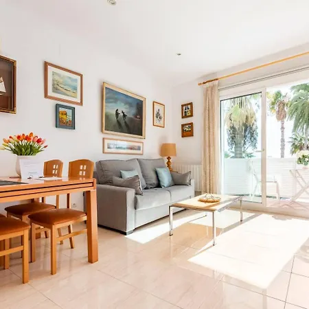 Seafront Ribera Apartment Sitges