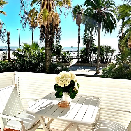 Seafront Ribera Apartment