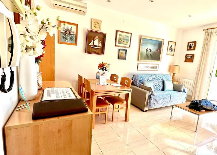 Seafront Ribera Сиджес